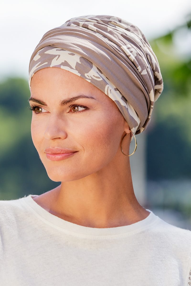 Belle Madame Livia turban hodeplagg med mykt fall
