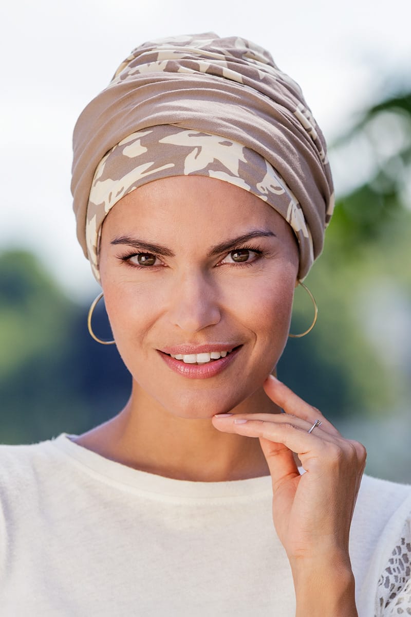 Belle Madame Livia turban hodeplagg med mykt fall