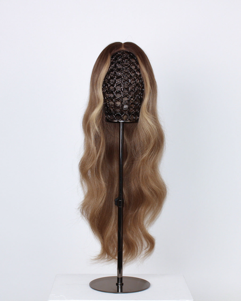 BHBD Noble Nightshade parykk 50 cm mørkblond money piece