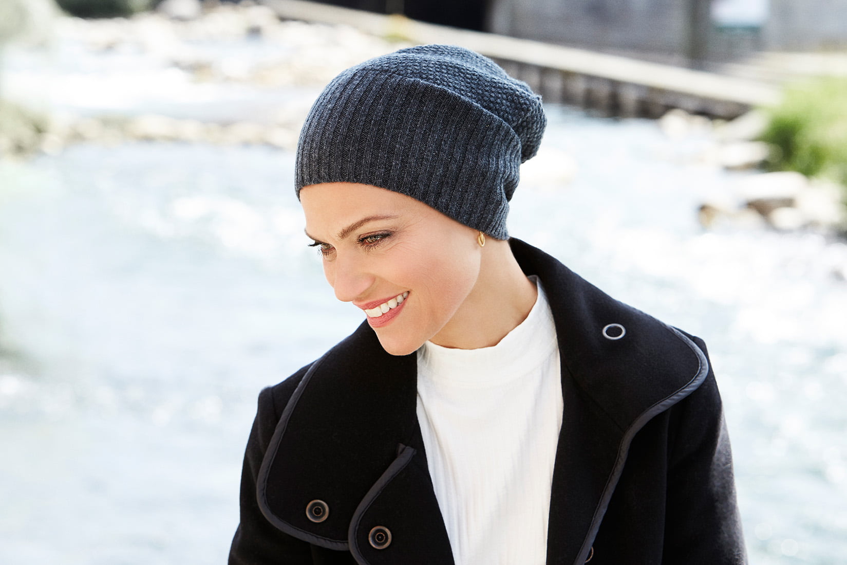 Belle Madame Beanie lue ull kashmir myk